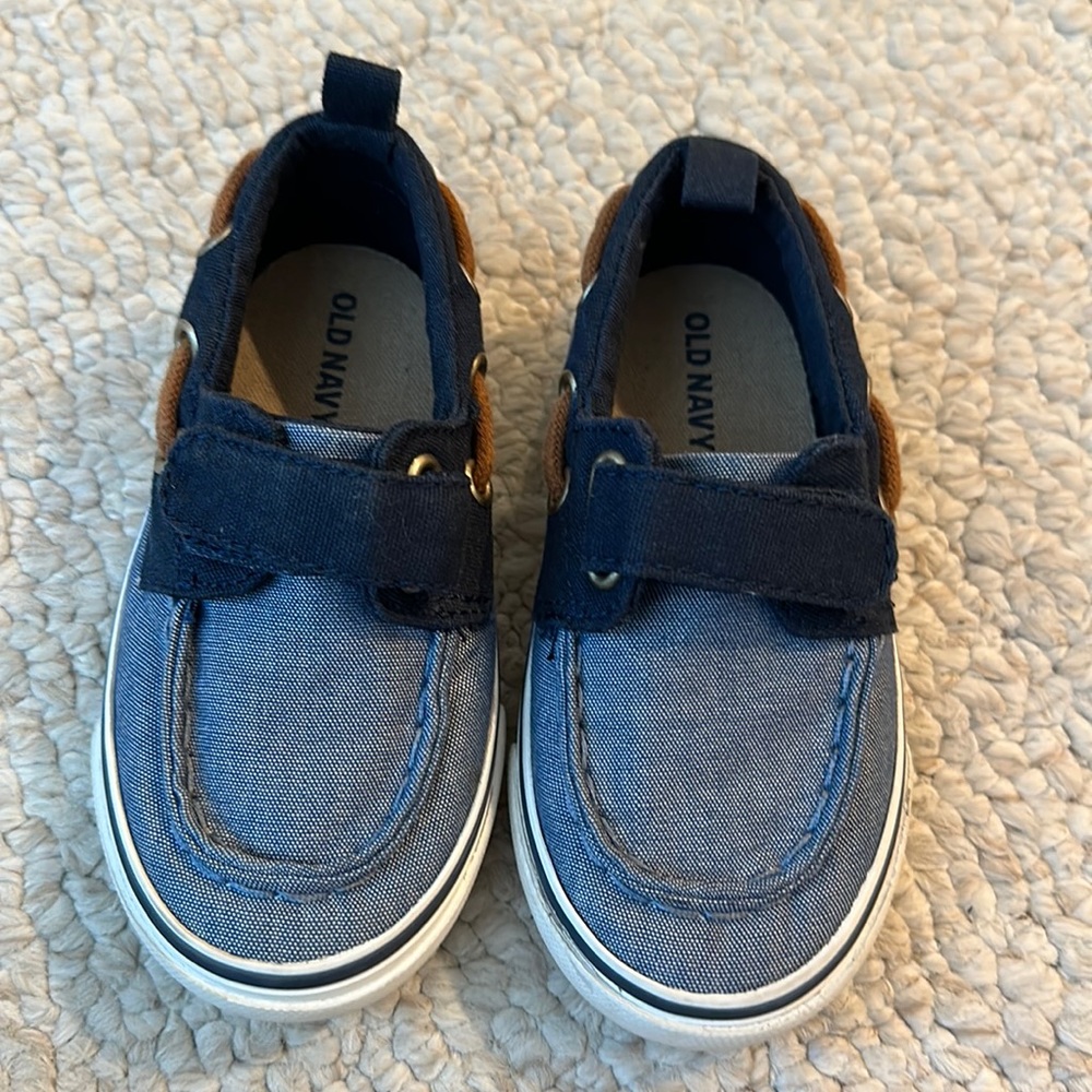 Old navy boat shoes